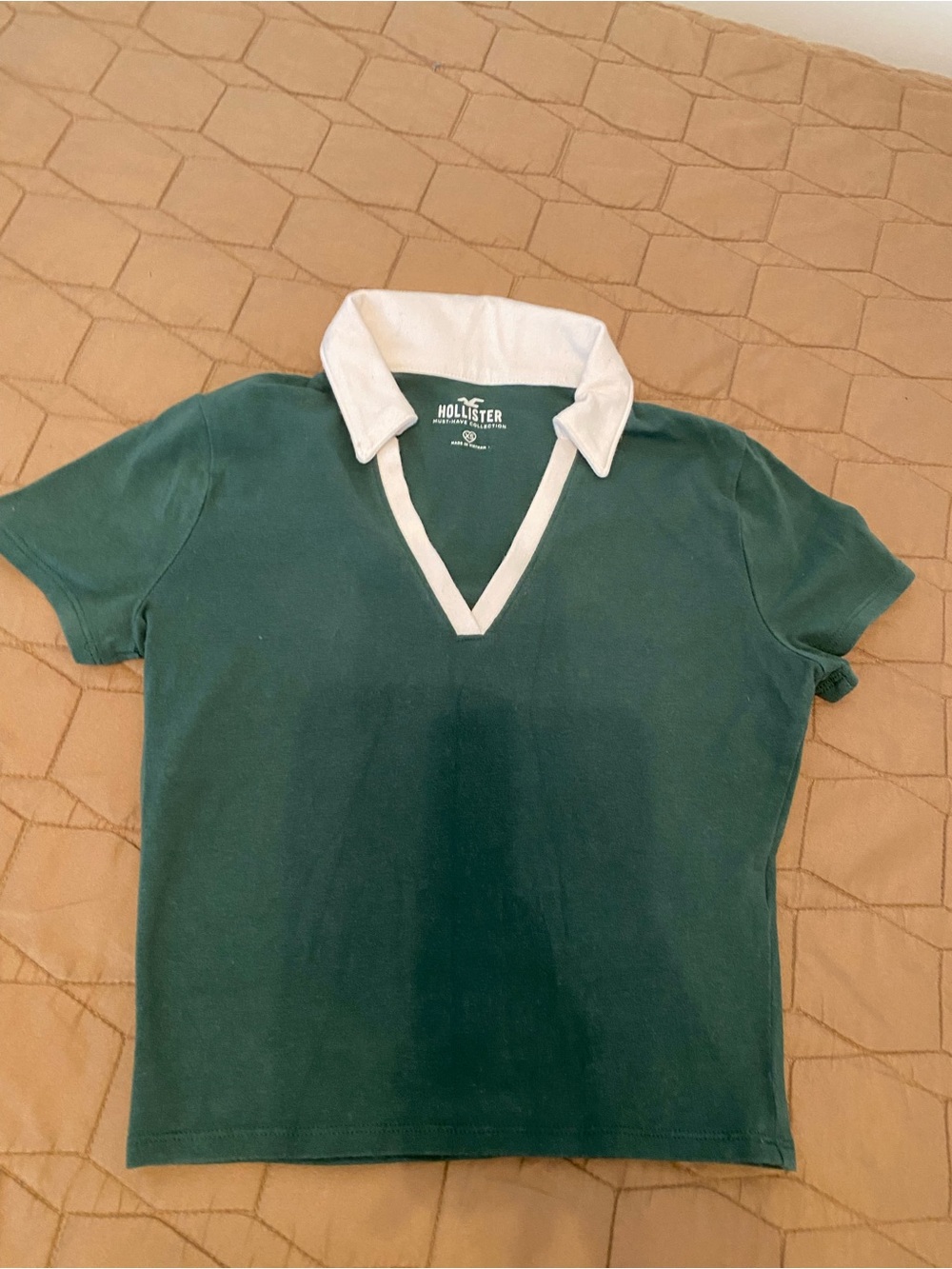 Hollister XS Green Crop Top with White Collar